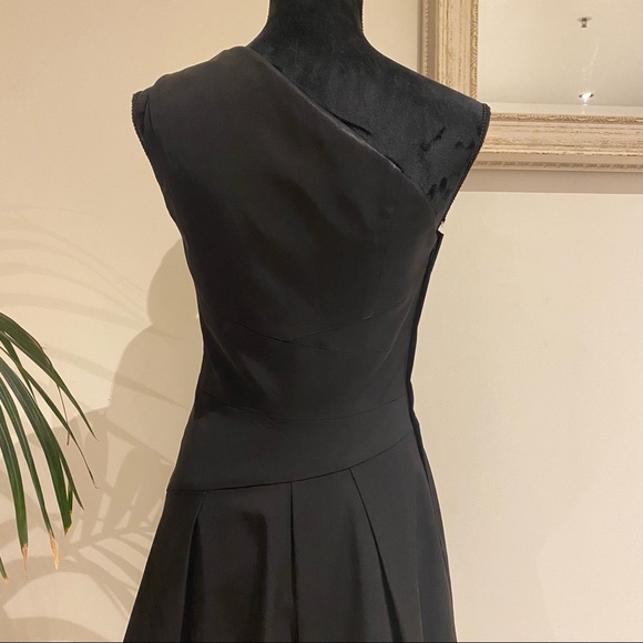 CUE Classic Black Satin One Shoulder A-Line Dress Formal Elegant Cocktail Size 8 - Picture 7 of 11